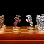 Charger l&#39;image dans la galerie, pièces d&#39;échiquier originales et pièces d&#39;échecs en résine avec un jeux d&#39;échecs design en cuir enroulable avec échiquier la croisée médiéval Chevalier templier

