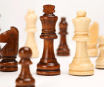 Charger l&#39;image dans la galerie, pièces d&#39;échecs en bois magnétique aimenté stauton pièces d&#39;échiquier originales
