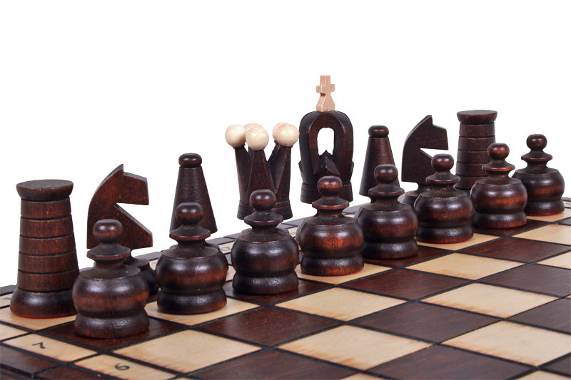 Pièces d’échecs en bois foncé sculptées – échiquier pliant en bois avec roi, reine, cavaliers et pions
