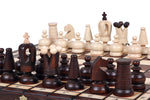 Charger l&#39;image dans la galerie, Zoom sur les pièces d’échecs en bois sculptées – échiquier en bois pliant avec roi, reine et cavaliers artisanaux
