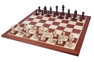 Échiquier et Pièces d'échecs en Bois