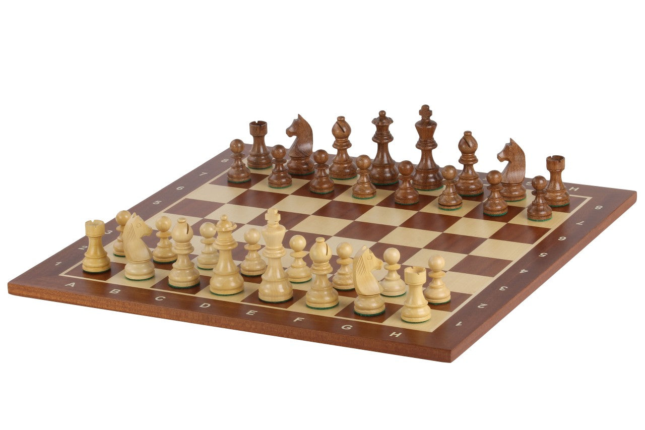 Husaria European International Jeu d'échecs en bois « King's Classic » – 35,5 cm de taille moyenne avec échecs fabriqués à la main et planche pliante feutrée Husaria European International Jeu d'échecs en bois « King's Classic » – 35,5 cm de taille moyenne avec échecs fabriqués à la main et planche pliante feutrée
