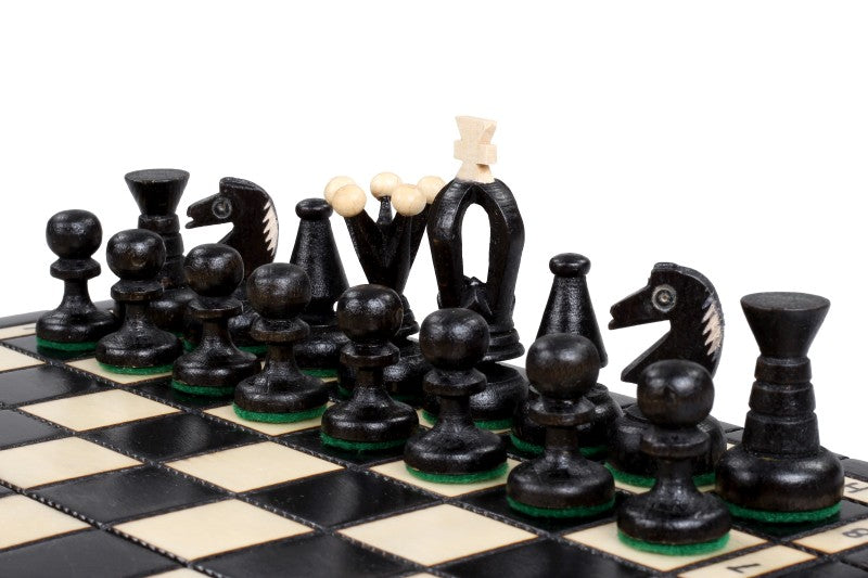 Pièces d’échecs noires artisanales en bois de sycomore sur échiquier noir original – jeu d’échecs en bois sculpté à la main, modèle Couronne Noire