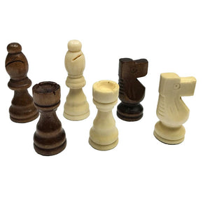 Pièces d'échecs, pièces d'échiquier originales, jeu d'échec design, pièces d'échecs en bois, jeu d'échec , echec , echec et mat , jeux d'échec , jeu d'echec , jeu d'echec en ligne , échec , ensemble d'échec , table de jeu d'échec , jeu de société , jeu d'echec en bois , echiquier , échiquier , en bois précieux , bois laqué , métal & bois