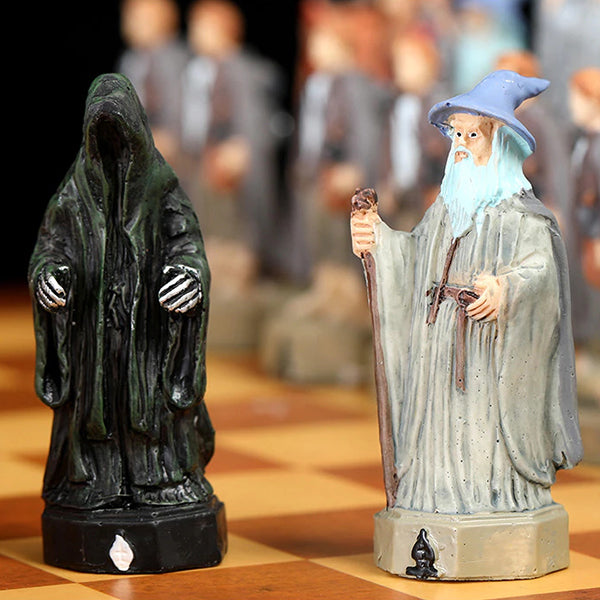 jeu d'échec seigneur des anneaux échiquier seigneur des anneaux pièces d'échecs seigneur des anneaux personnage Gandalf